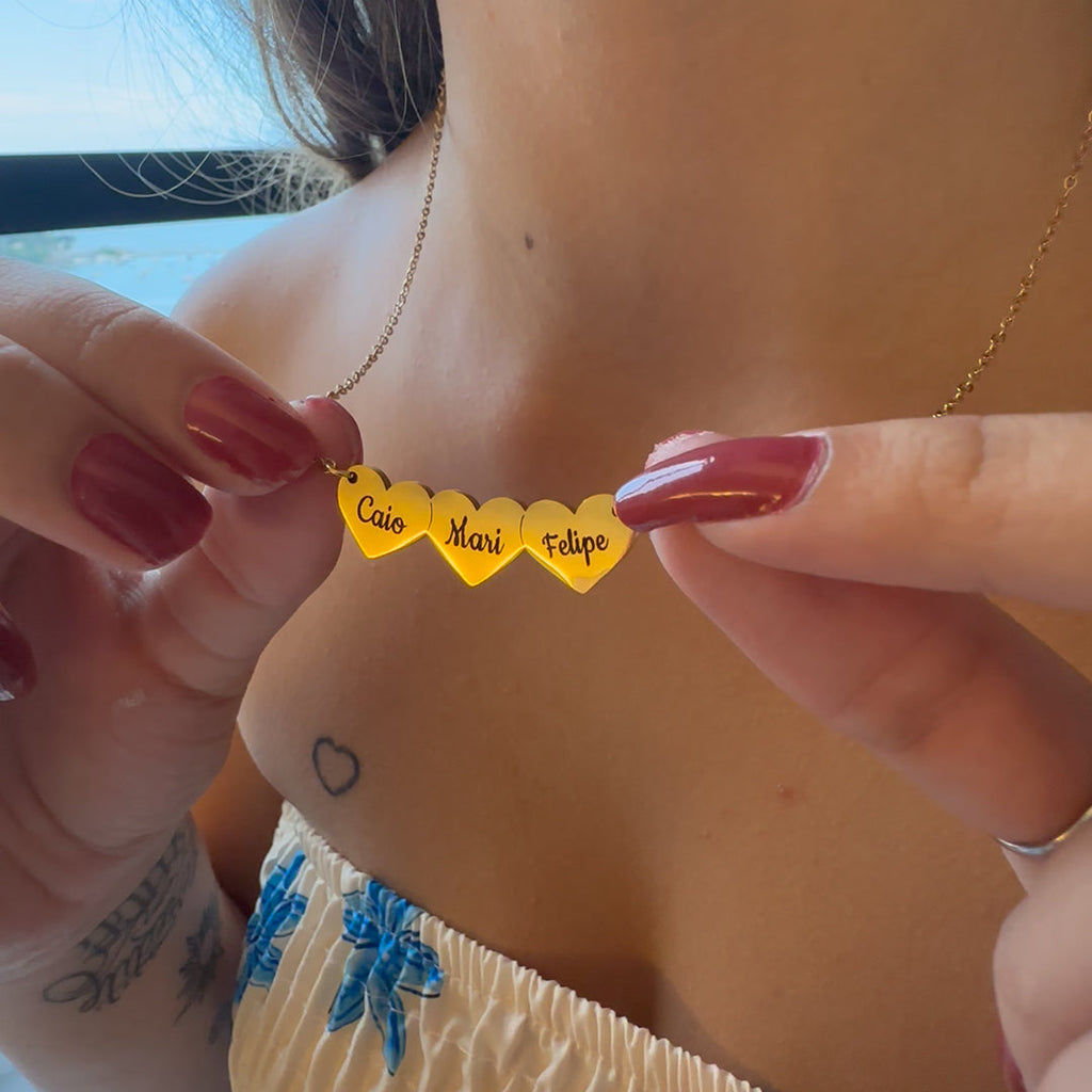 Caixa Rotativa com Rosa Eterna & Colar Coração Gravado com Nomes